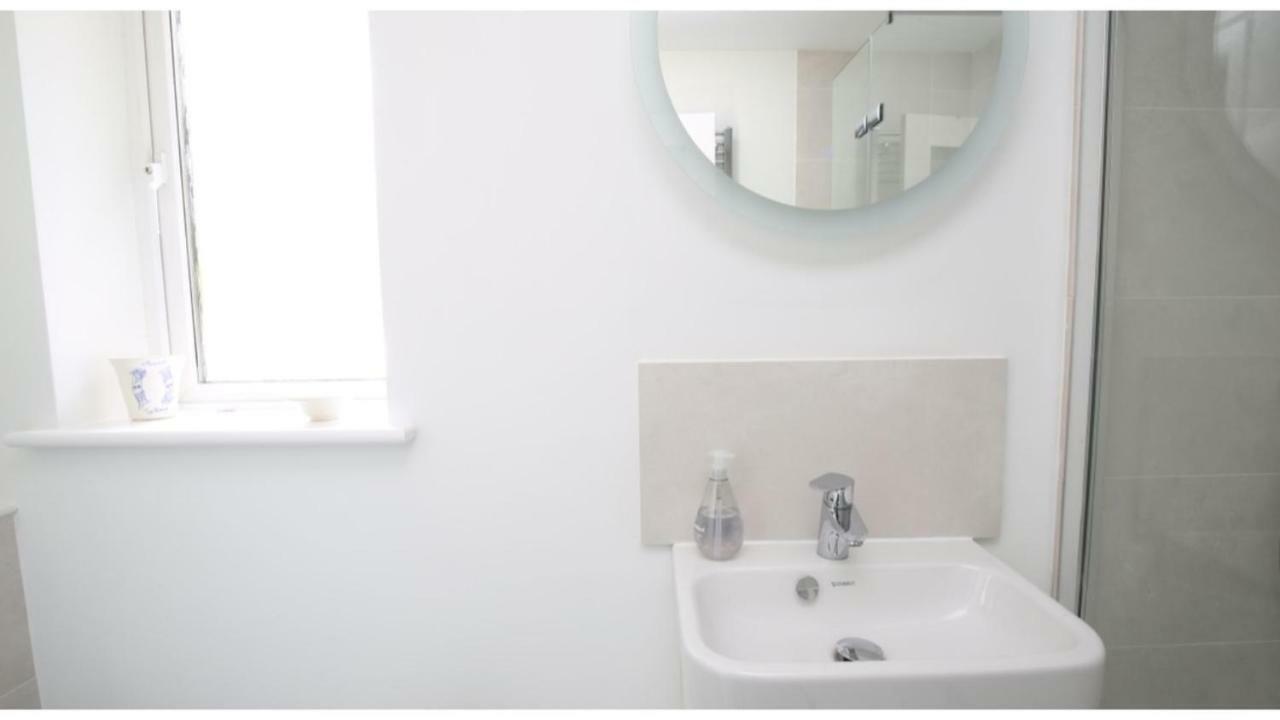 ★ Luxury Oxford Apartment ★ Sleeps 4, Free Parking 外观 照片